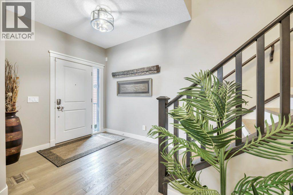 143 Stonemere Green, Chestermere, Alberta  T1X 0S2 - Photo 3 - A2305755