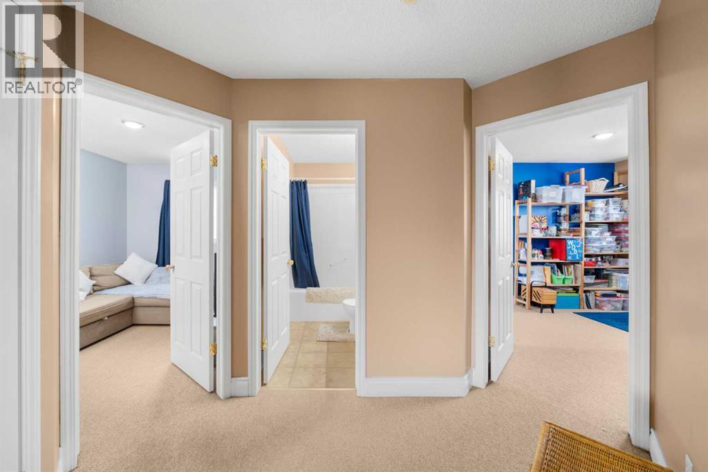 66 Crystalridge Crescent, Okotoks, Alberta  T1S 1V2 - Photo 16 - A2305869