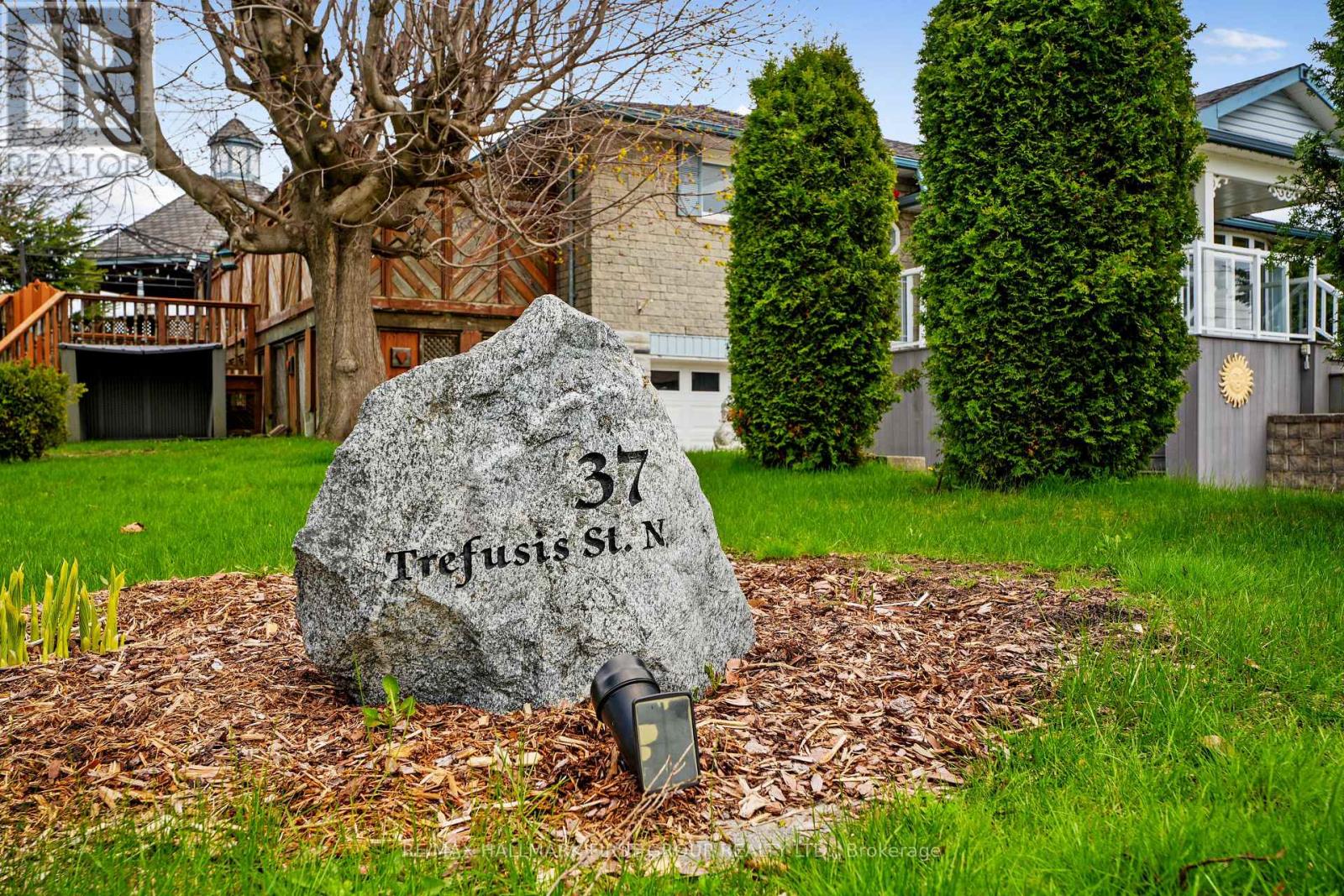 37 Trefusis Street, Port Hope, Ontario  L1A 3P4 - Photo 3 - X12923948