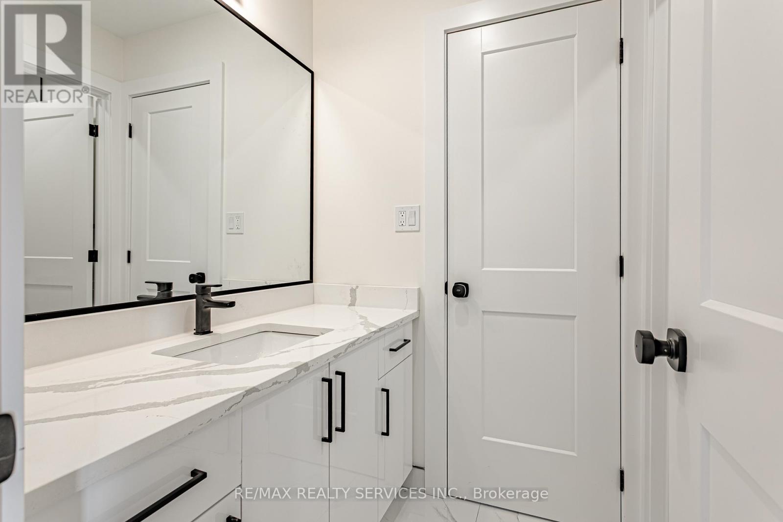 1260 Honeywood Drive, London South, Ontario  N6M 1E8 - Photo 28 - X11954328