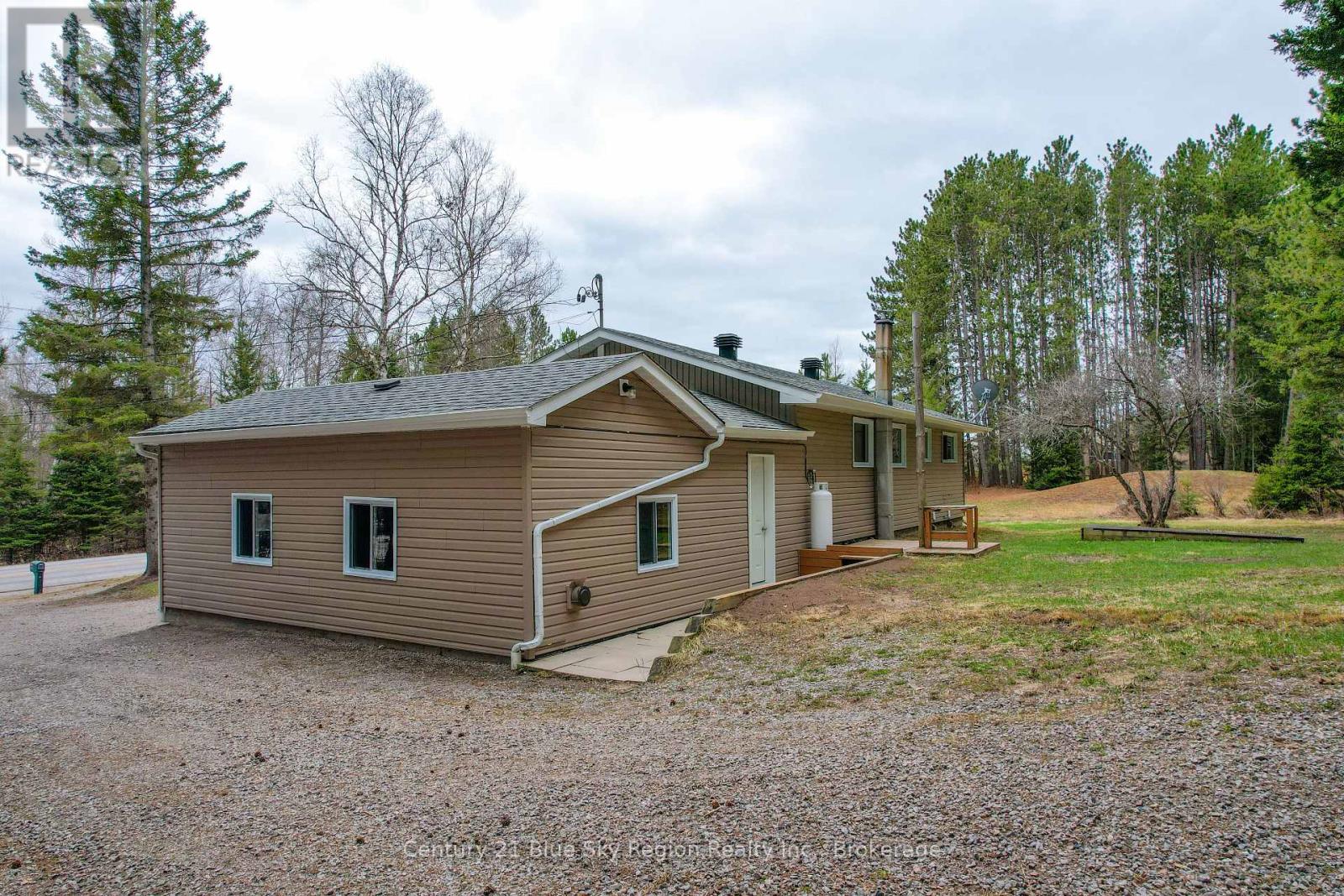 9510 Highway 63, Unorganized Townships, Ontario  P0H 2A0 - Photo 40 - X13070248