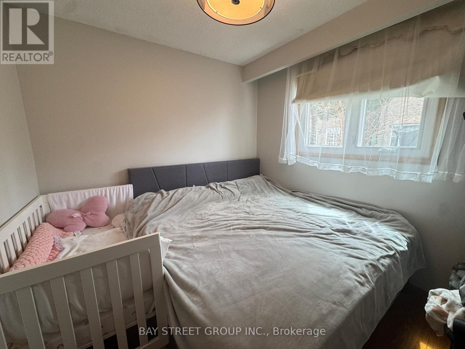 Lower - 1611 Lewes Way, Mississauga, Ontario  L4W 3H5 - Photo 9 - W13070194