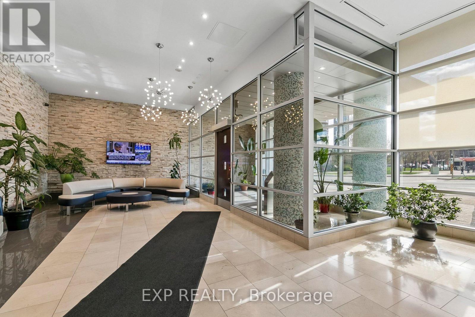 3305 - 3939 Duke Of York Boulevard, Mississauga, Ontario  L5B 4N2 - Photo 3 - W13070210