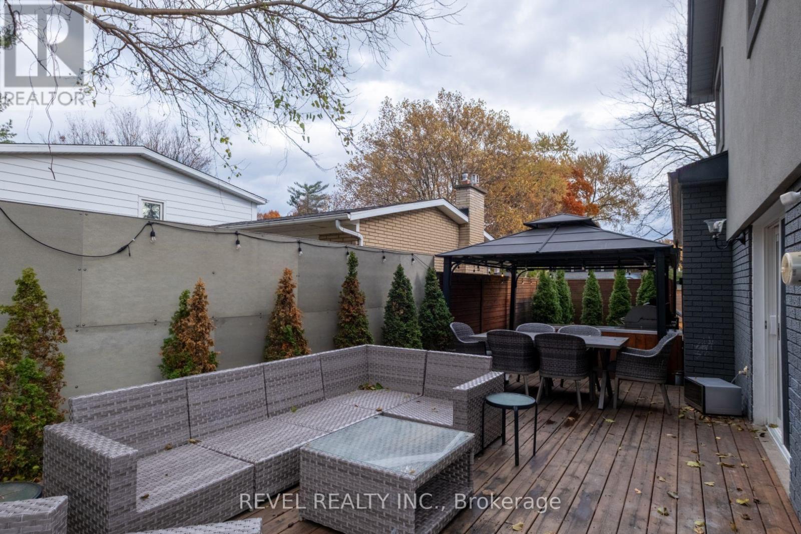 134 Fairwood Place W, Burlington, Ontario  L7T 4B6 - Photo 42 - W13070240