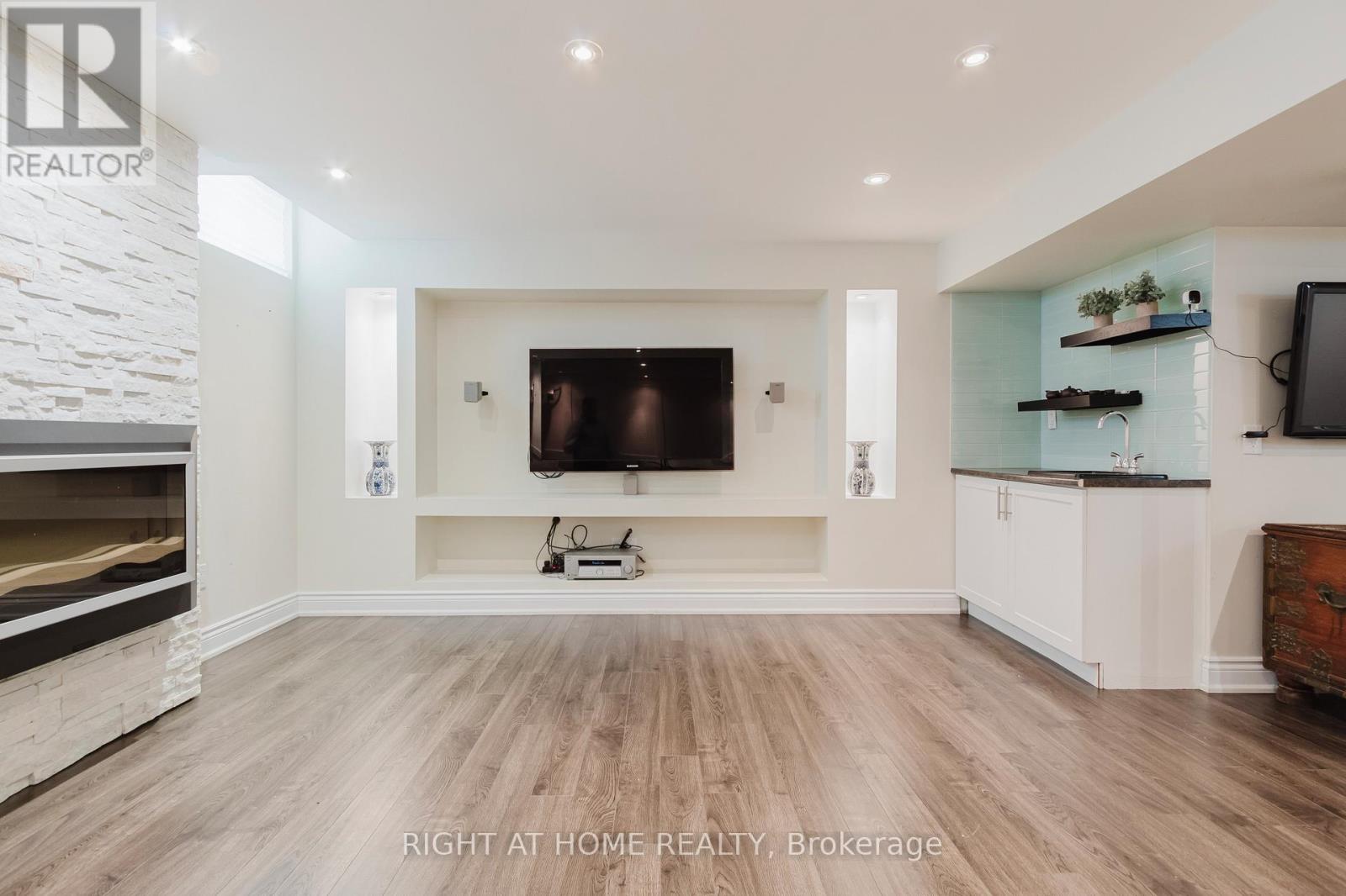 5294 Roadside Way, Mississauga, Ontario  L5M 0H9 - Photo 47 - W13070258