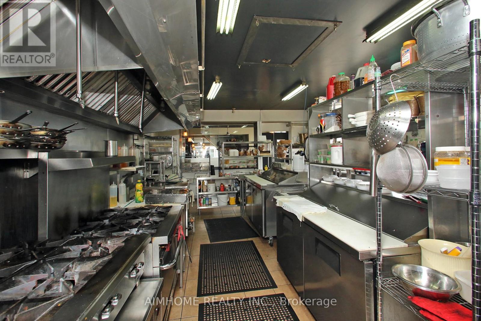 1370 St Clair Avenue W, Toronto, Ontario  M6E 1C4 - Photo 17 - W13070276