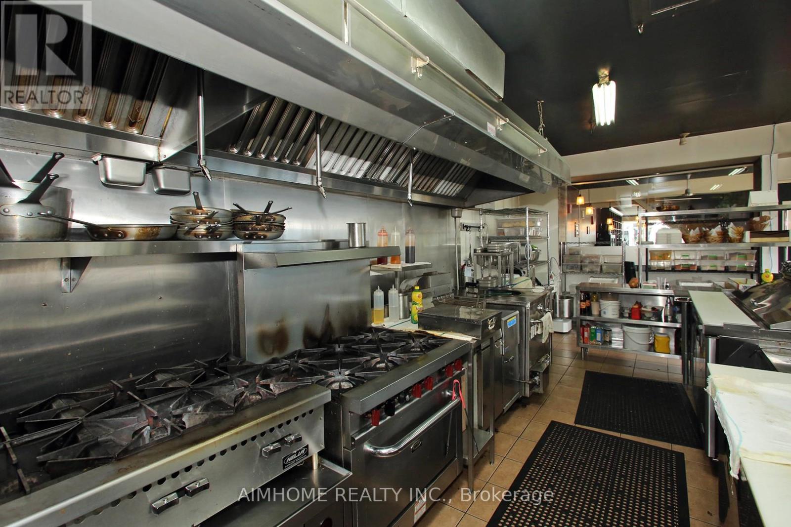 1370 St Clair Avenue W, Toronto, Ontario  M6E 1C4 - Photo 18 - W13070276