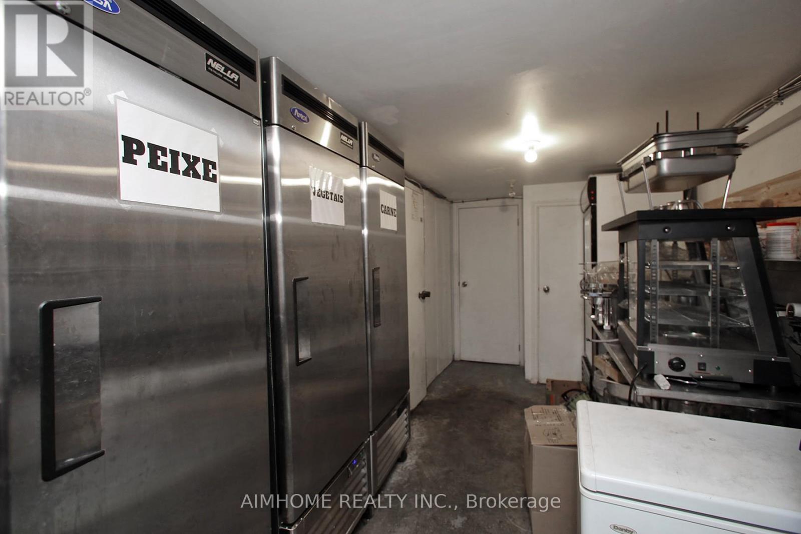 1370 St Clair Avenue W, Toronto, Ontario  M6E 1C4 - Photo 26 - W13070276