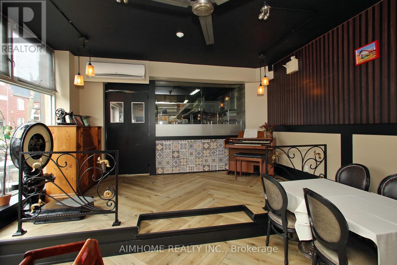 1370 St Clair Avenue W, Toronto, Ontario  M6E 1C4 - Photo 7 - W13070276