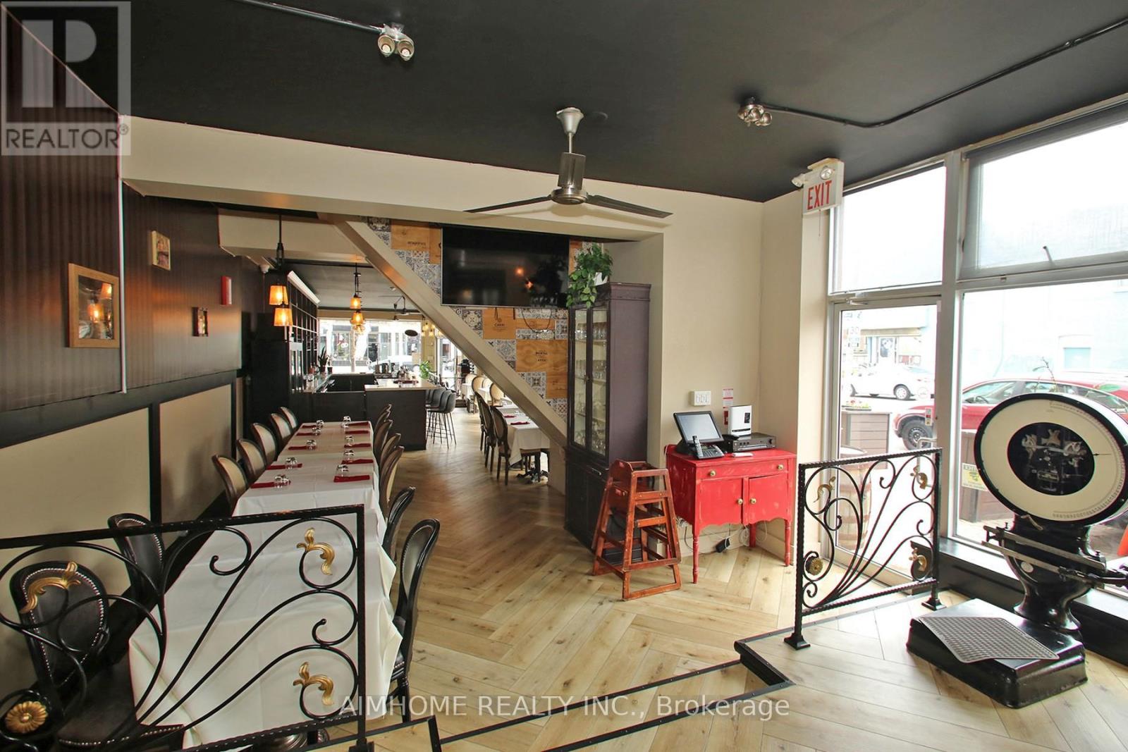 1370 St Clair Avenue W, Toronto, Ontario  M6E 1C4 - Photo 8 - W13070276