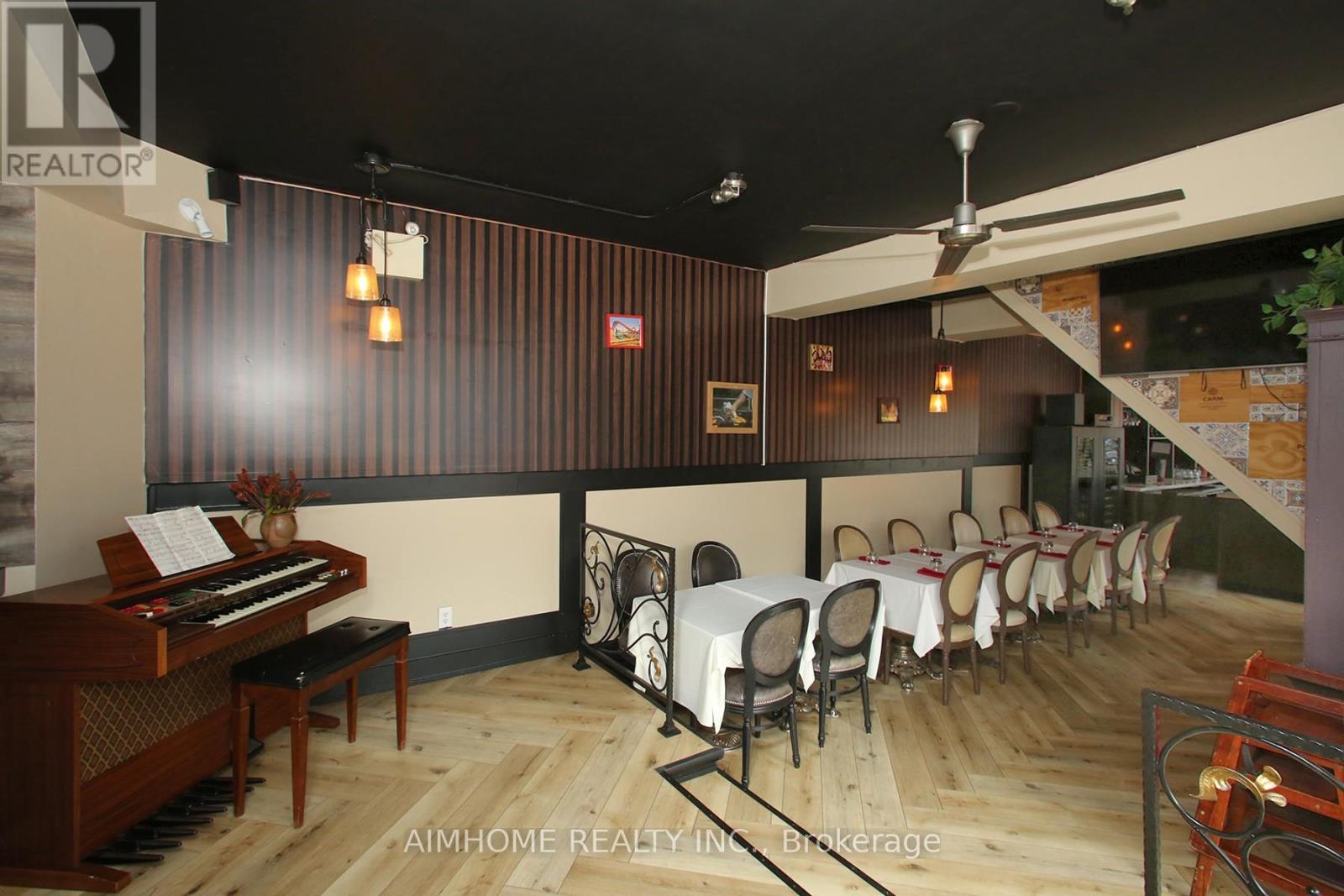 1370 St Clair Avenue W, Toronto, Ontario  M6E 1C4 - Photo 9 - W13070276