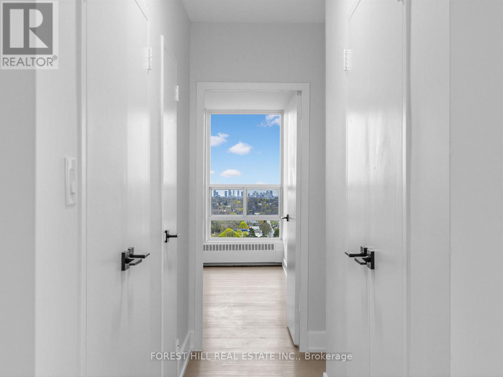 1921 - 140 Elm Ridge Drive, Toronto, Ontario  M6B 1B1 - Photo 13 - W13070318