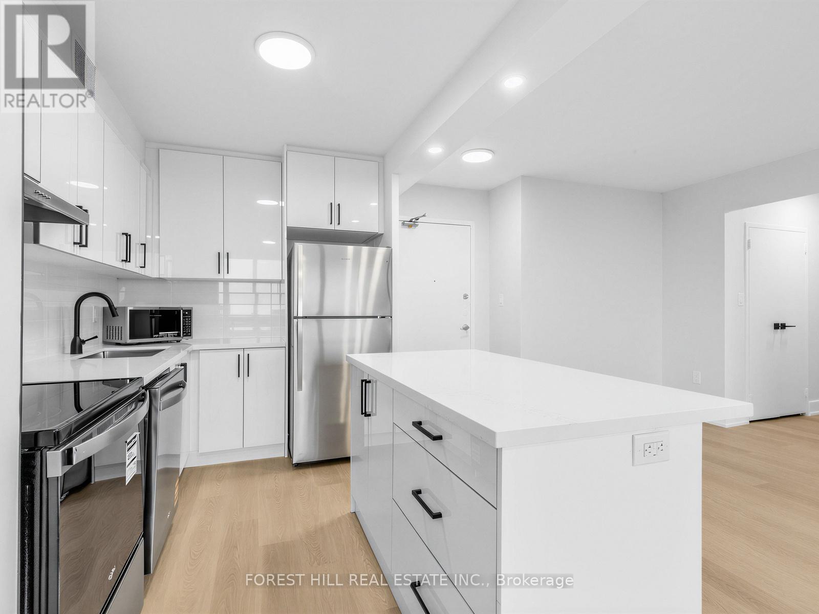 1921 - 140 Elm Ridge Drive, Toronto, Ontario  M6B 1B1 - Photo 9 - W13070318