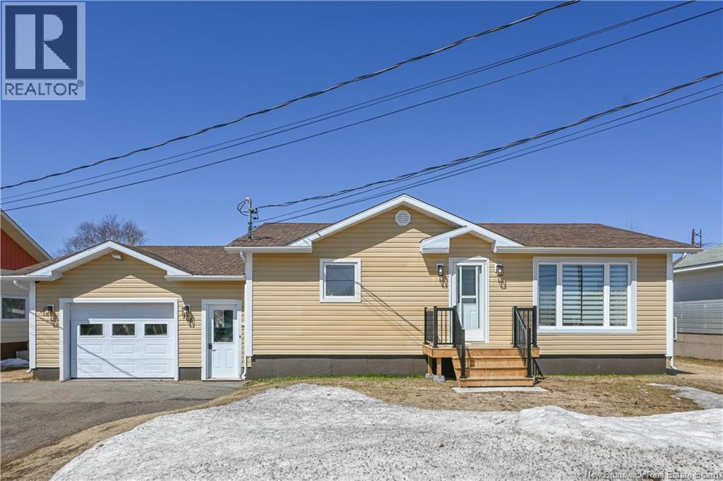 106 Des Champs Street, Lamèque, New Brunswick  E8T 1E7 - Photo 2 - NB138421