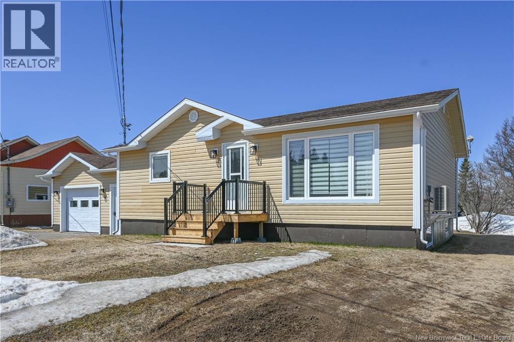 106 Des Champs Street, Lamèque, New Brunswick  E8T 1E7 - Photo 3 - NB138421