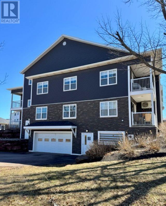 208 29 Stratford Road, Stratford, Prince Edward Island  C1B 1T4 - Photo 2 - 202609379