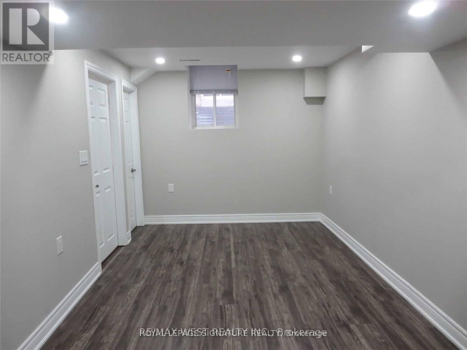 Bsmt - 6 Venue Road, Brampton, Ontario  L6P 4E5 - Photo 12 - W13012206