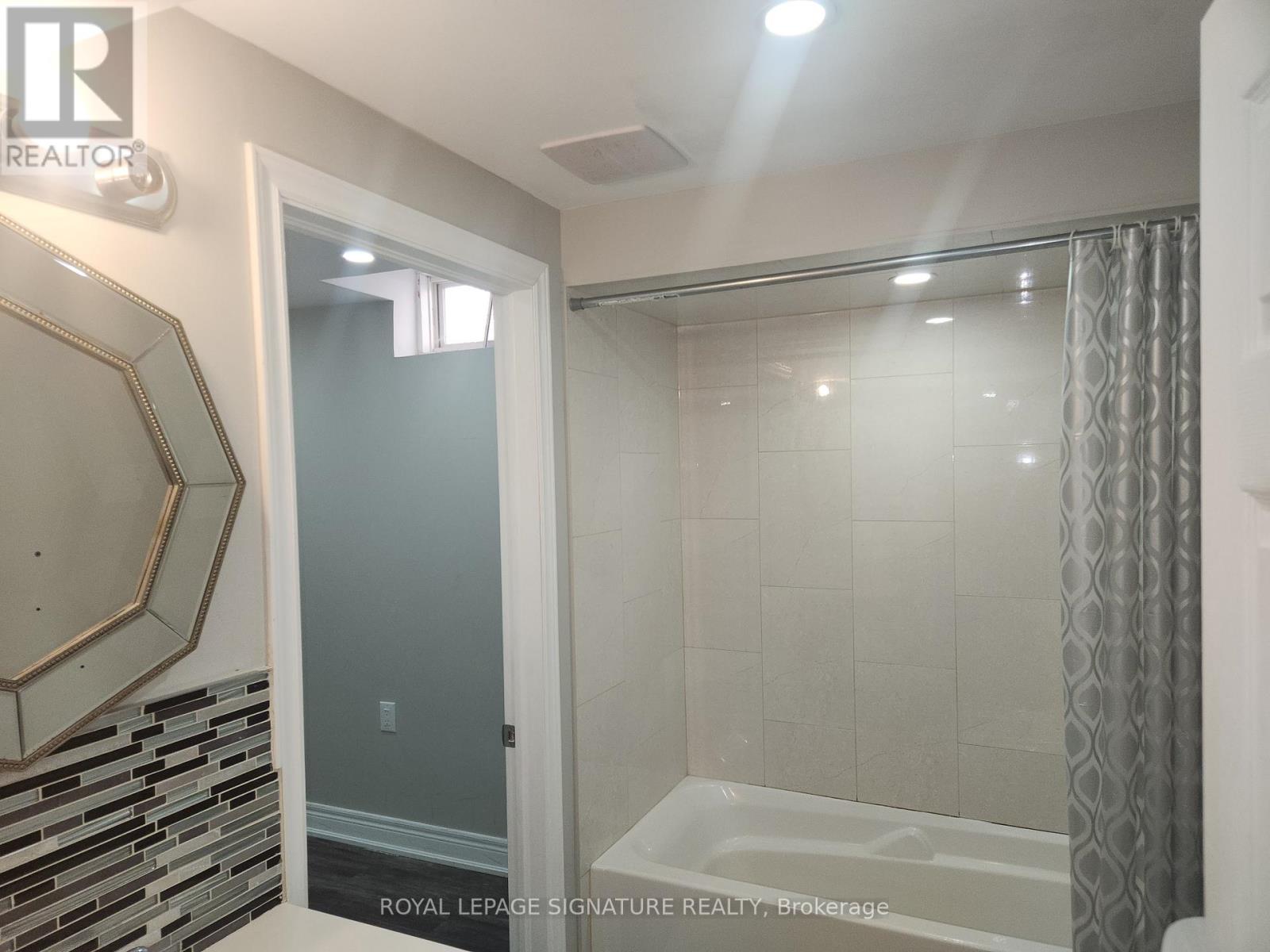 Bsmt - 6 Venue Road, Brampton, Ontario  L6P 4E5 - Photo 5 - W13012206