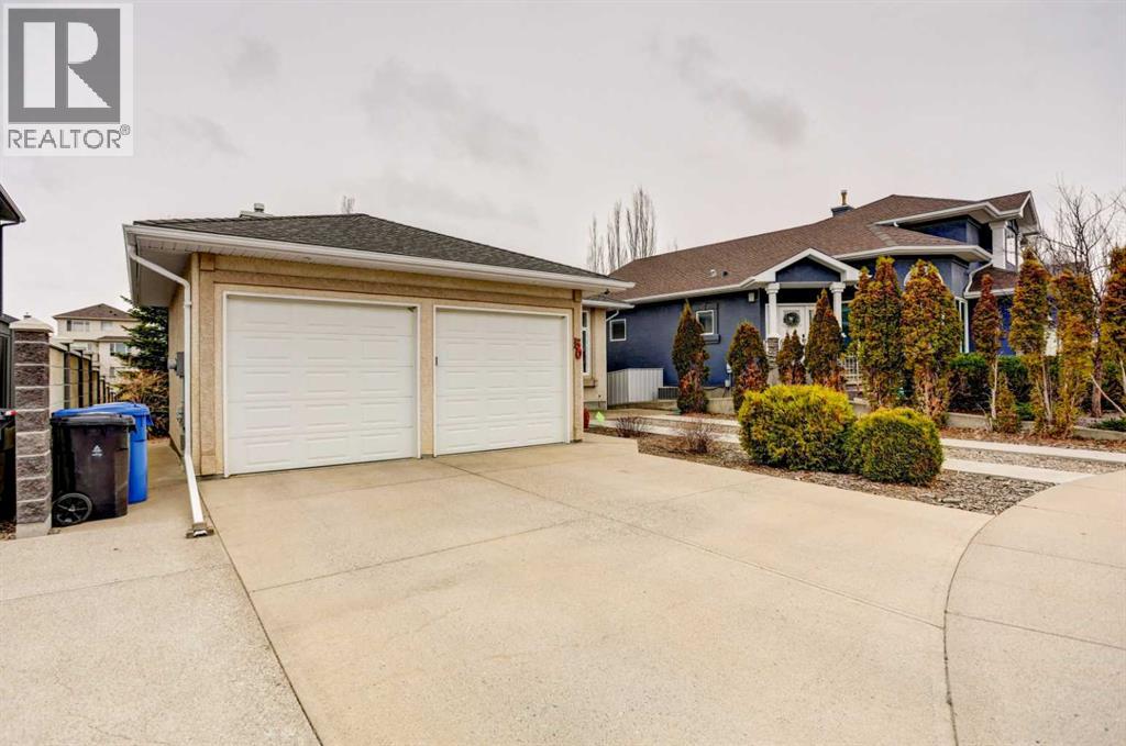 50 Sarcee Place W, Lethbridge, Alberta  T1K 7B6 - Photo 3 - A2300490
