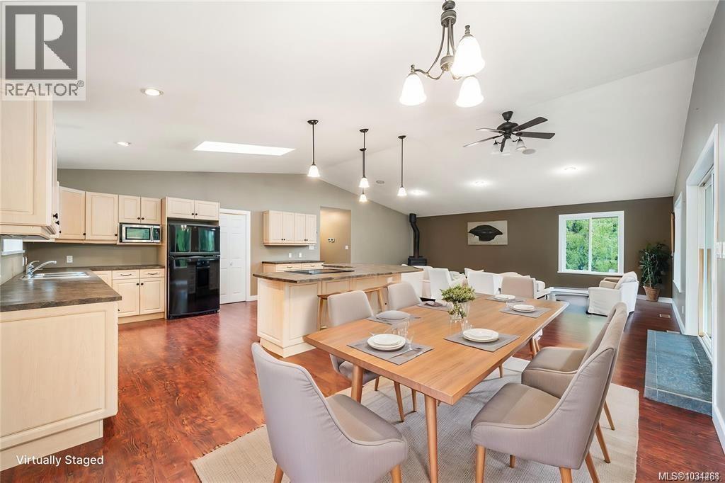 1890 Pierce Way, Qualicum Beach, British Columbia  V9K 2V1 - Photo 8 - 1034268