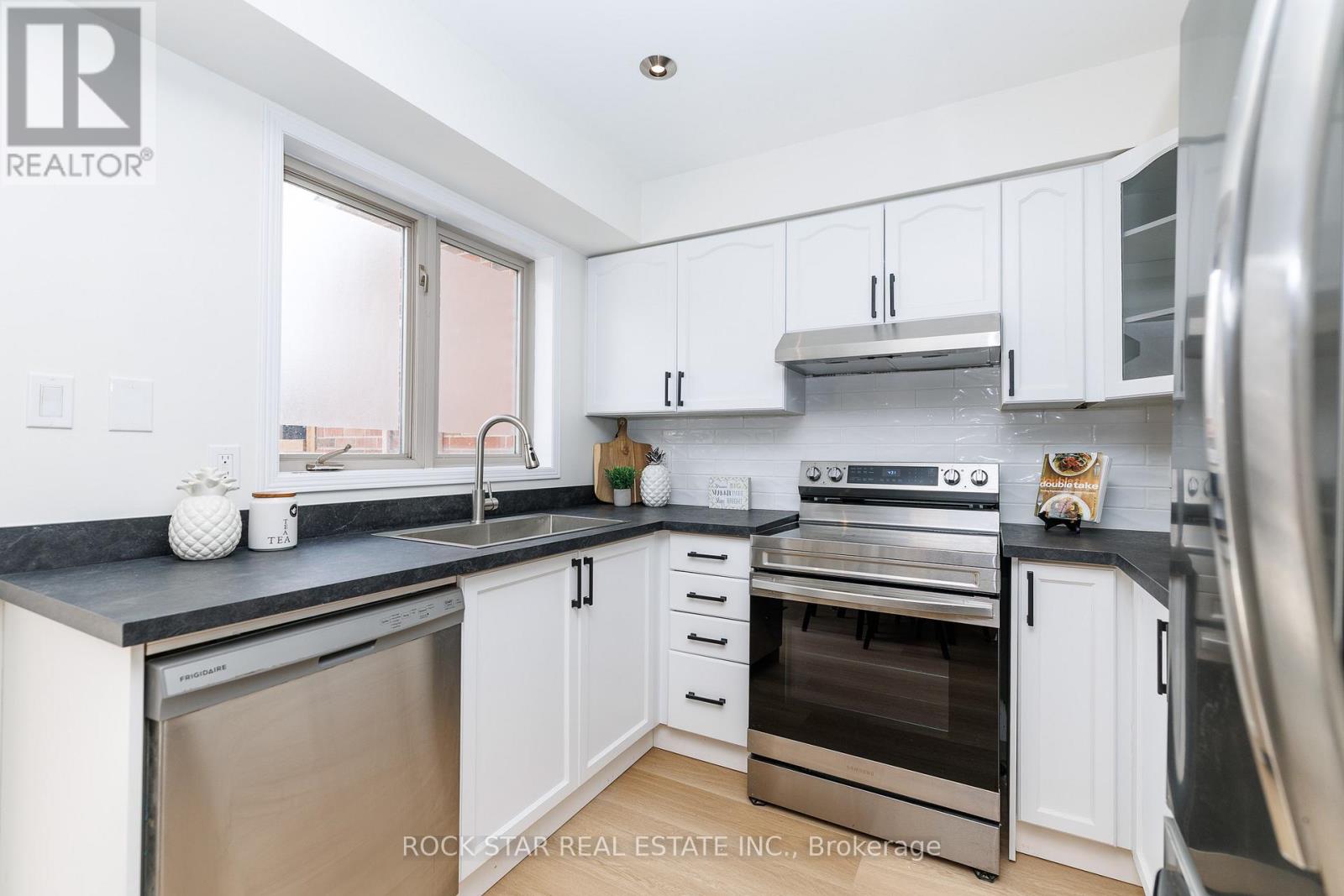 9 Stevens Drive, Niagara-On-The-Lake, Ontario  L0S 1J0 - Photo 17 - X13070162