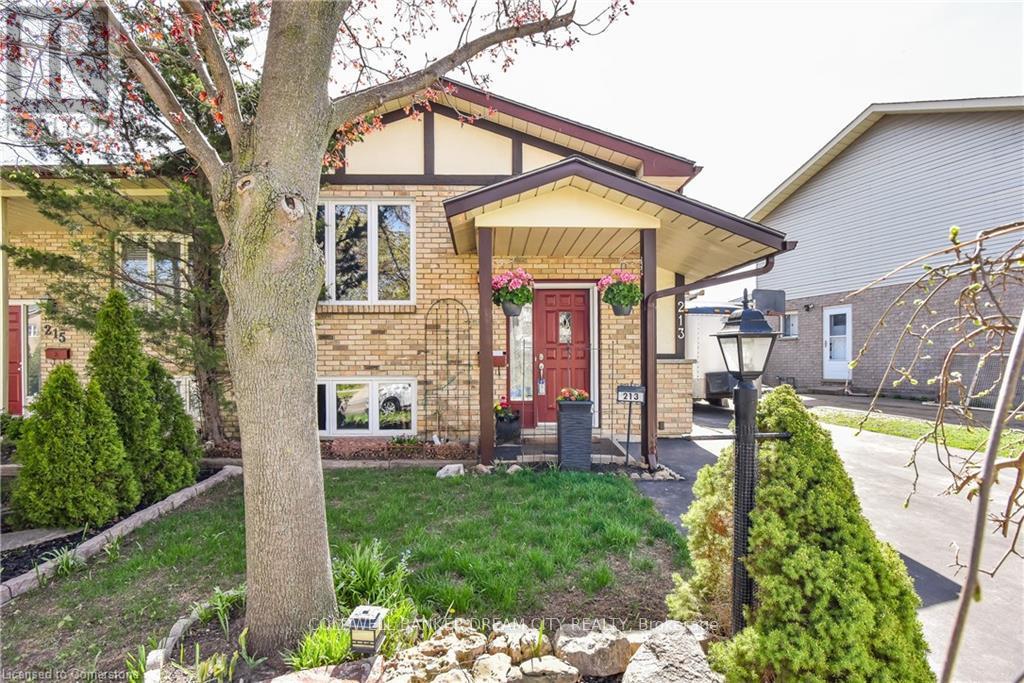 UPPER - 213 SCOTT ROAD, Cambridge, Ontario