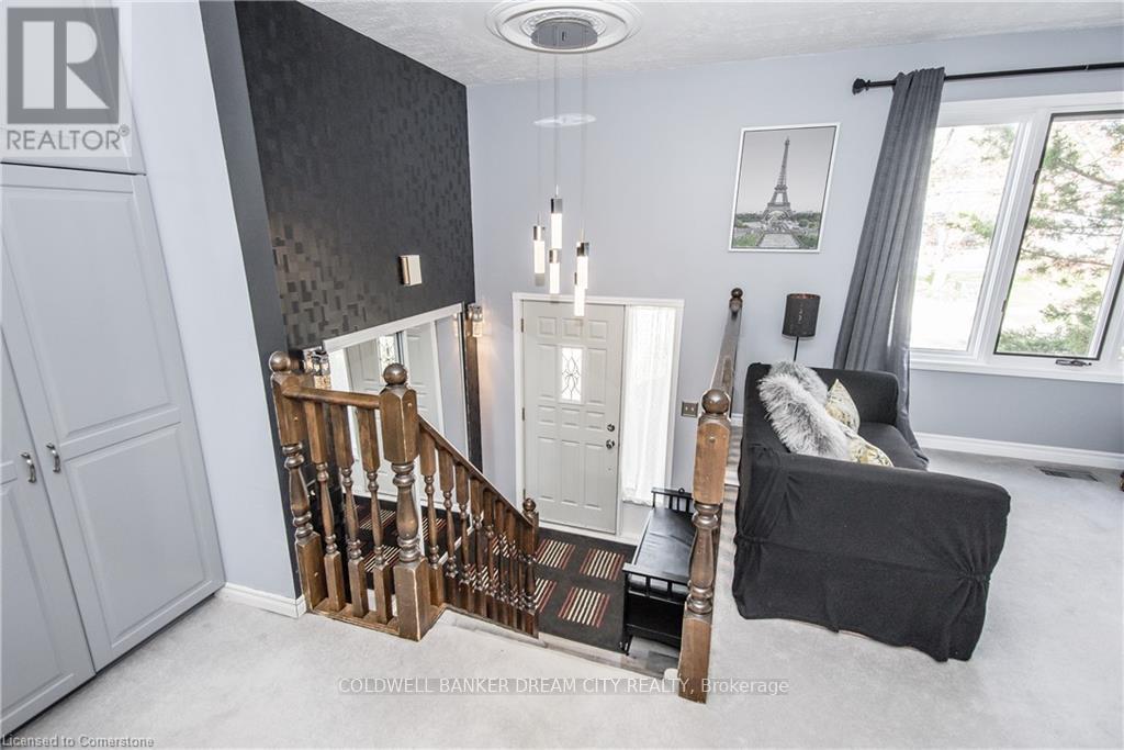 Upper - 213 Scott Road, Cambridge, Ontario  N3C 3K6 - Photo 3 - X13070278