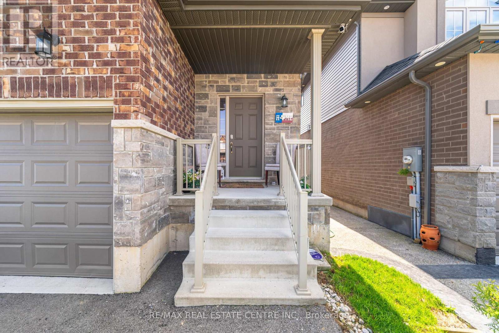 47 Festival Way, Hamilton, Ontario  L0R 1C0 - Photo 3 - X13070306