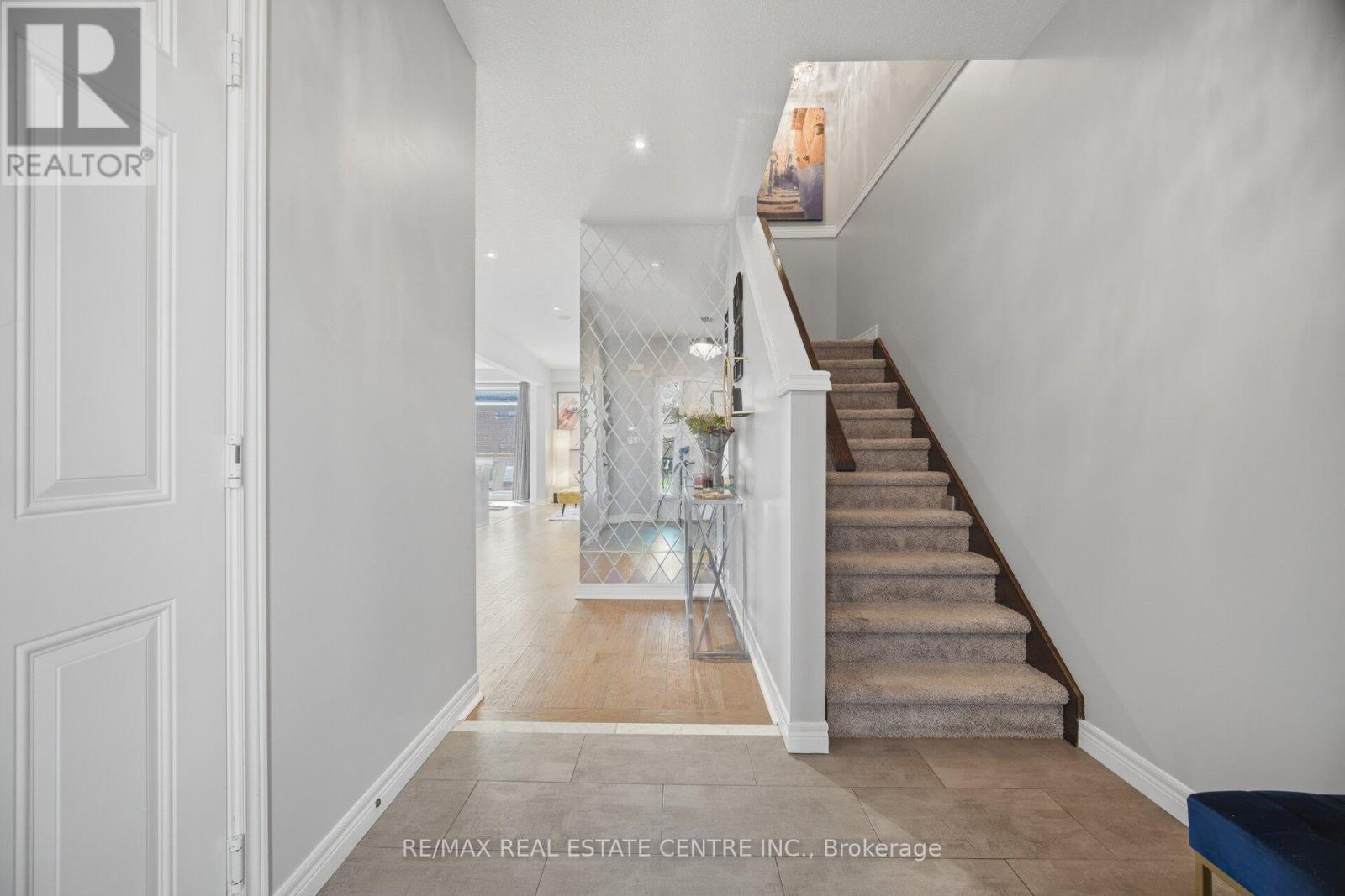 47 Festival Way, Hamilton, Ontario  L0R 1C0 - Photo 6 - X13070306