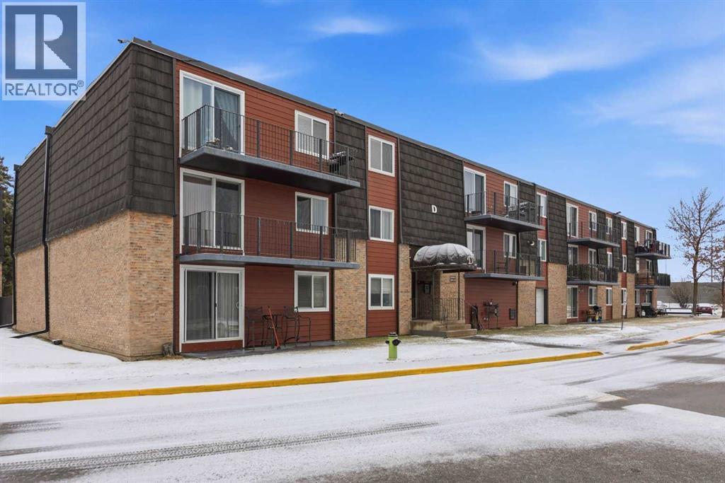14d, 80 Galbraith Drive SW, Calgary, Alberta  T3E 4Z6 - Photo 2 - A2299480