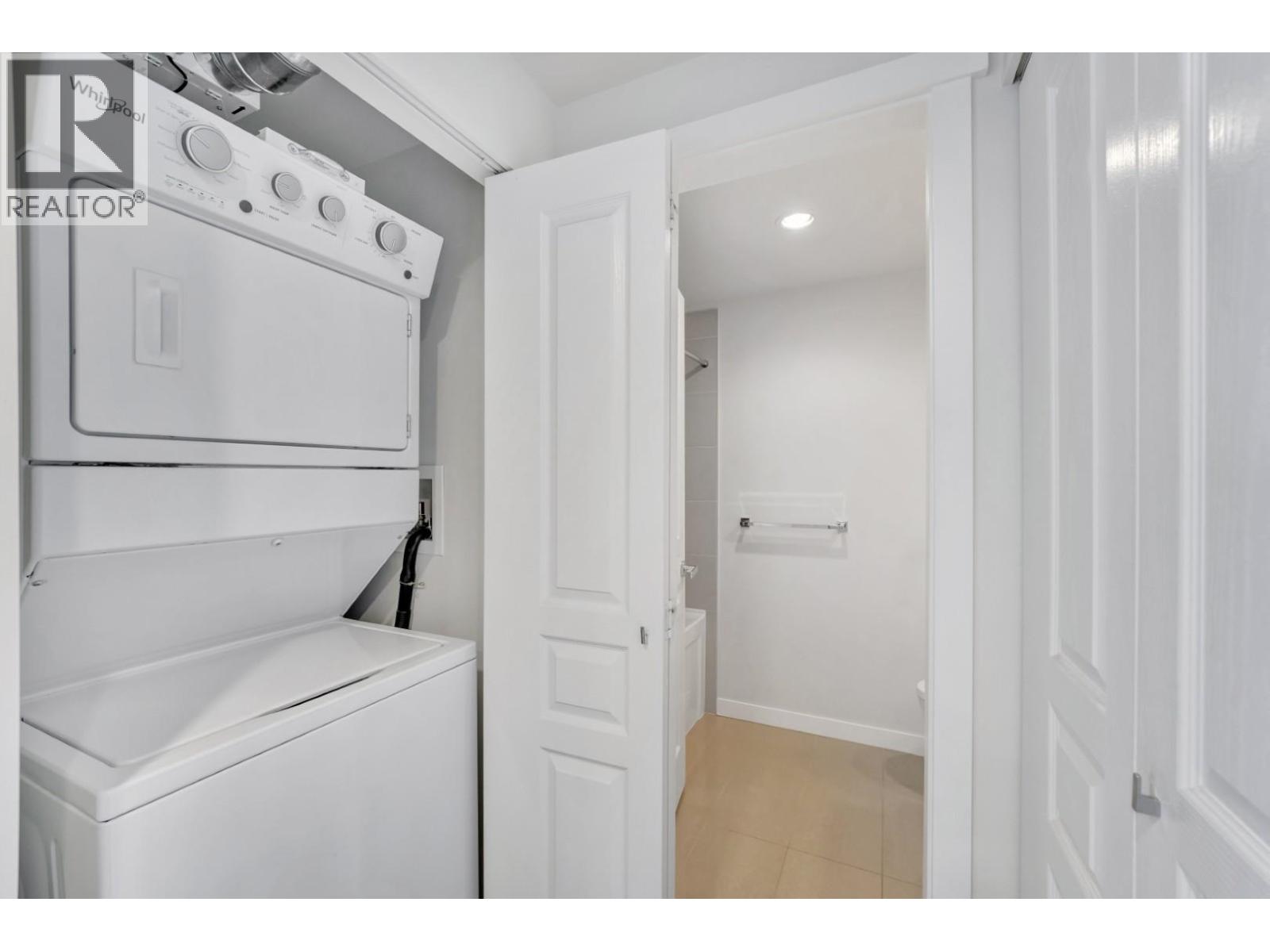2206 3100 Windsor Gate, Coquitlam, British Columbia  V3B 0P3 - Photo 21 - R3118220