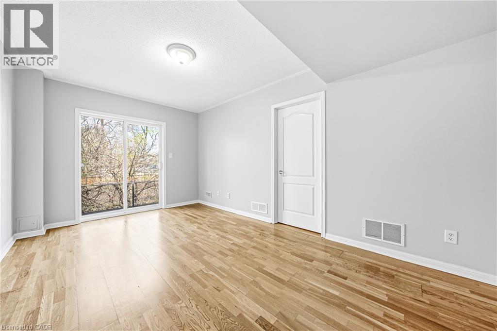 470 Beach Boulevard Unit# 8, Hamilton, Ontario  L8H 6X2 - Photo 5 - 40826066