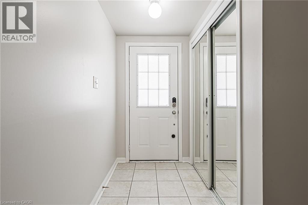 470 Beach Boulevard Unit# 8, Hamilton, Ontario  L8H 6X2 - Photo 3 - 40826066