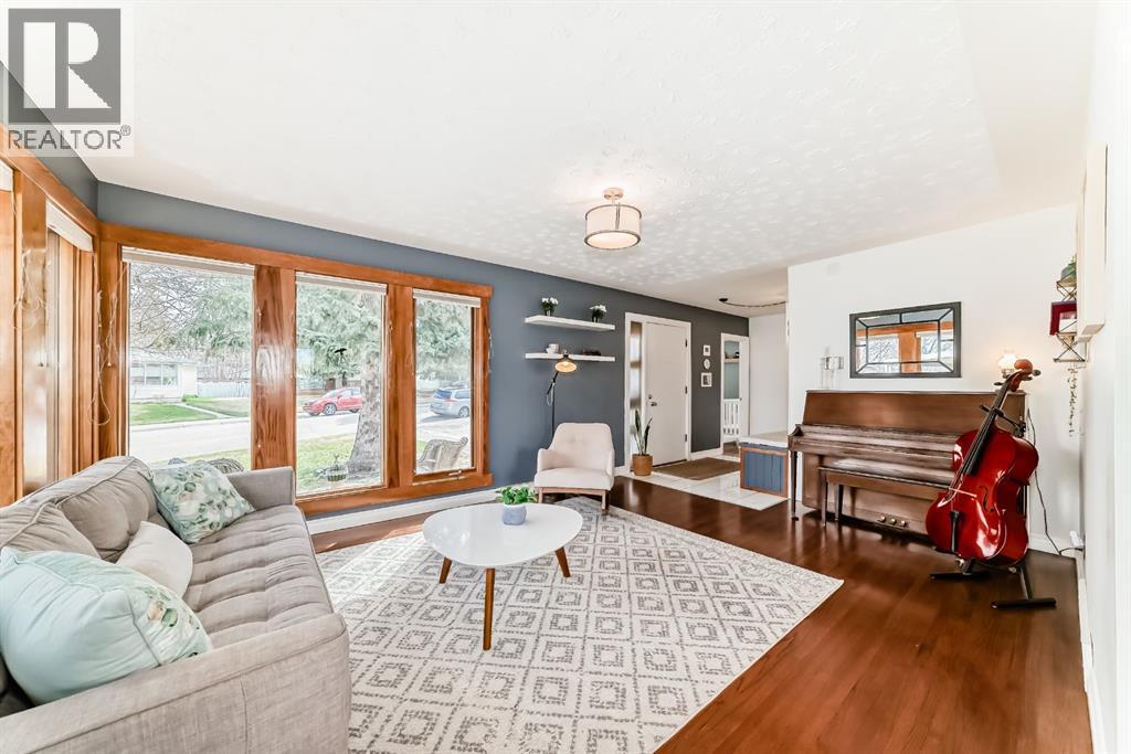 51 Foxwell Road SE, Calgary, Alberta  T2H 1A4 - Photo 7 - A2306765