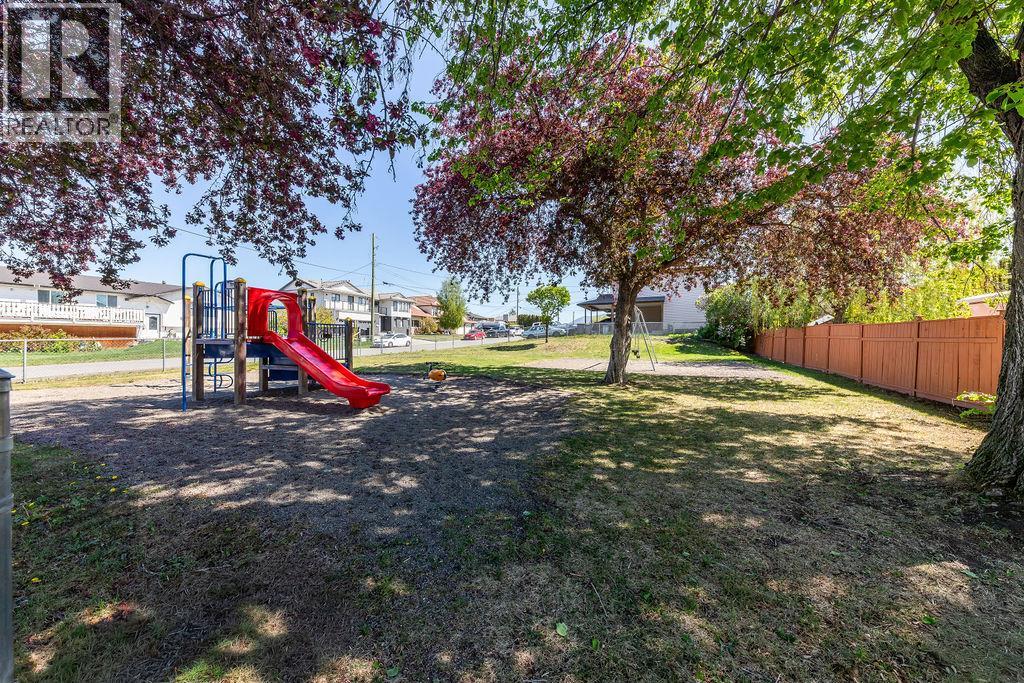 631 Cambridge Crescent, Kamloops, British Columbia  V2B 6B7 - Photo 2 - 10385482