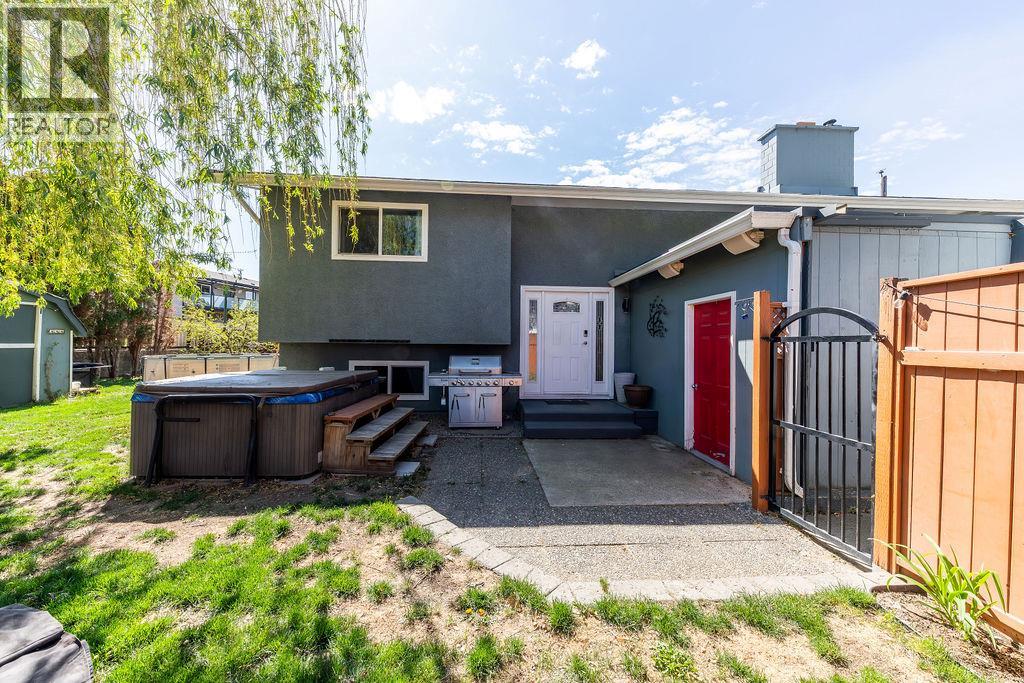 631 Cambridge Crescent, Kamloops, British Columbia  V2B 6B7 - Photo 4 - 10385482