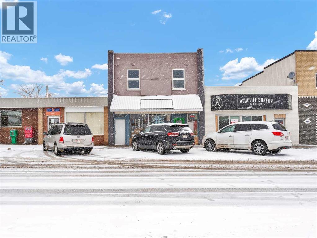 10 3 Street SE, Redcliff, Alberta  T0J 2P0 - Photo 1 - A2293451