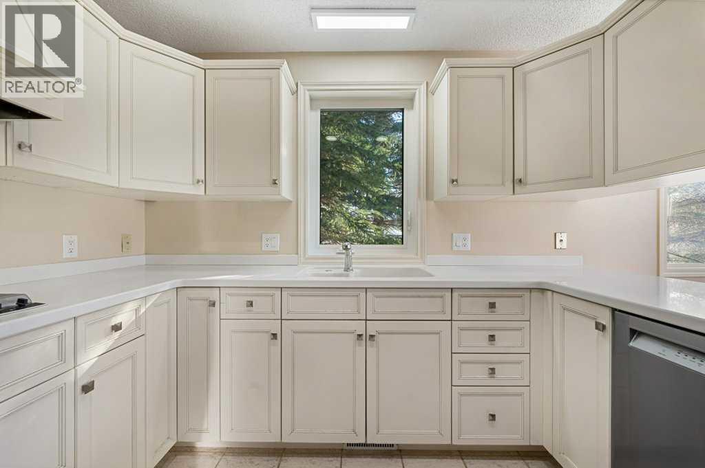 30 Douglasbank Gardens SE, Calgary, Alberta  T2Z 2C9 - Photo 20 - A2291894