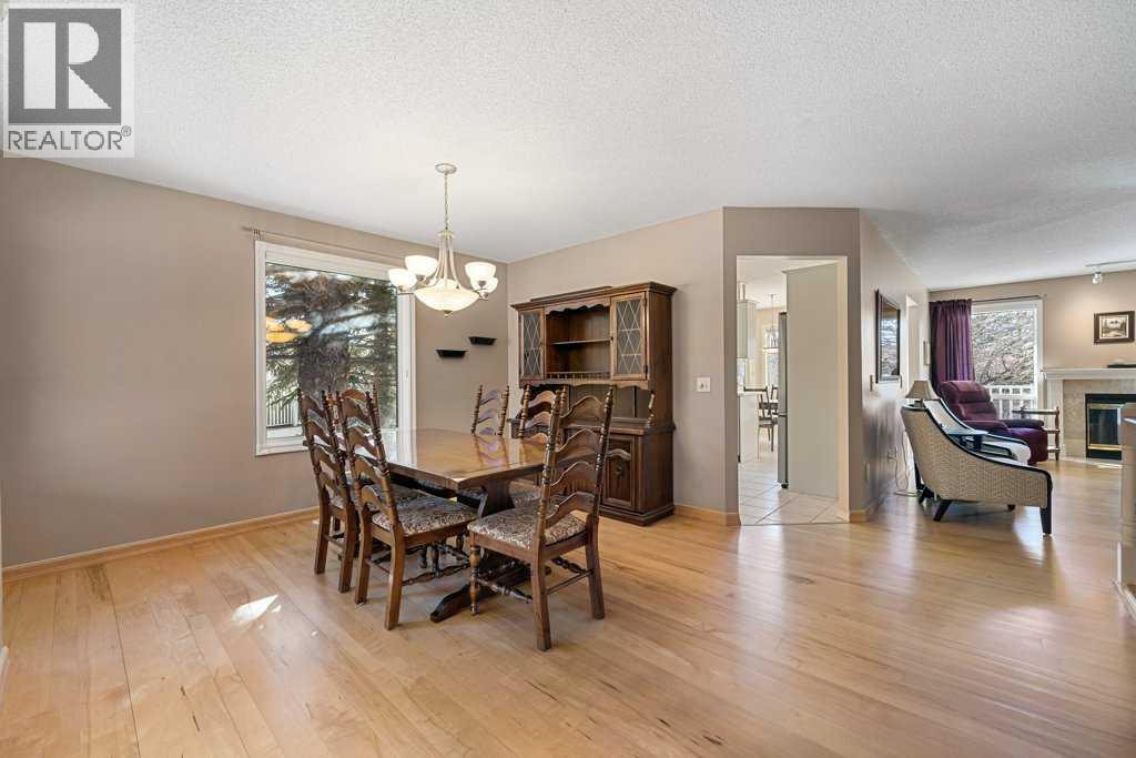 30 Douglasbank Gardens SE, Calgary, Alberta  T2Z 2C9 - Photo 6 - A2291894