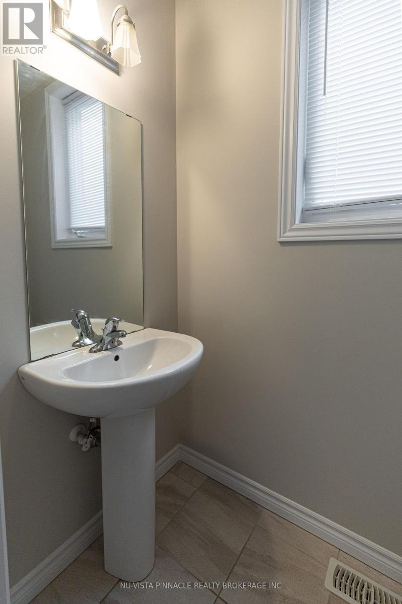 1733 O'hanlan Crossing, London North, Ontario  N5X 0N1 - Photo 4 - X13070380