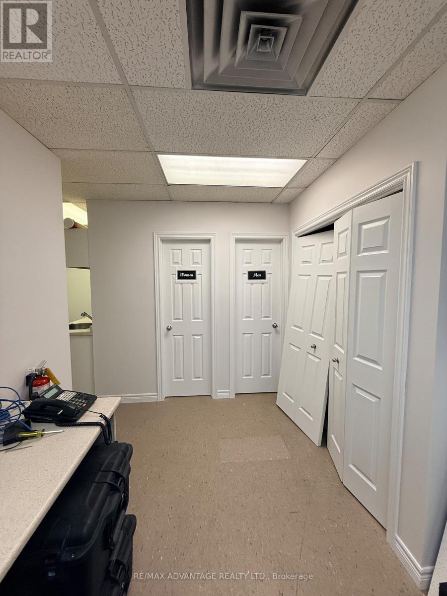 25 Baseline Road W, London South, Ontario  N6J 1V1 - Photo 12 - X13070552