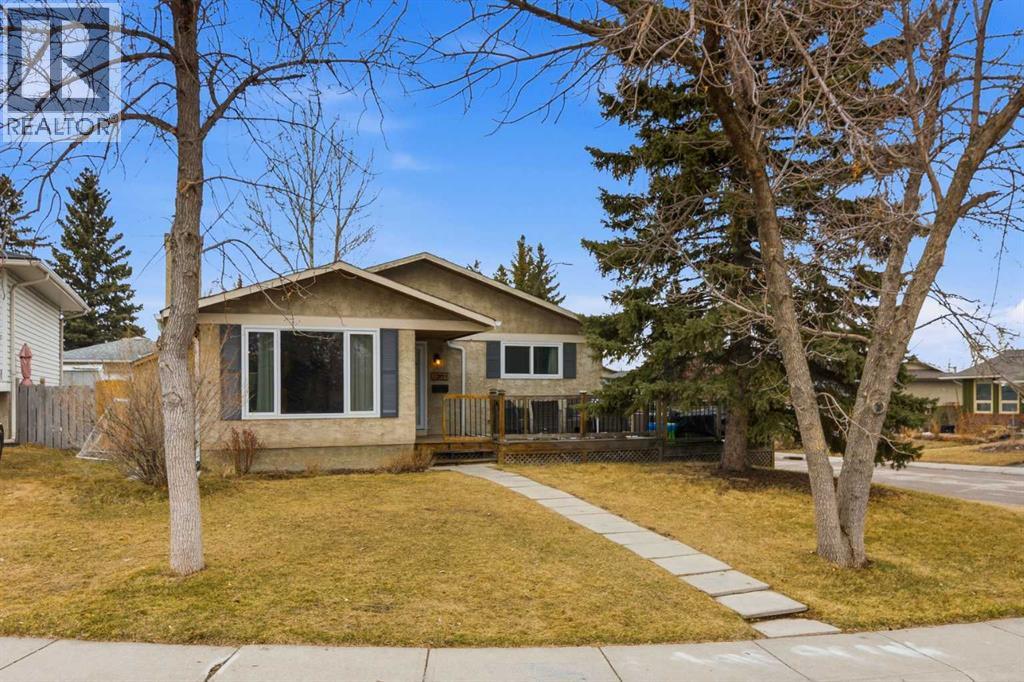 12019 Canfield Green SW, Calgary, Alberta  T2W 1V3 - Photo 4 - A2304400