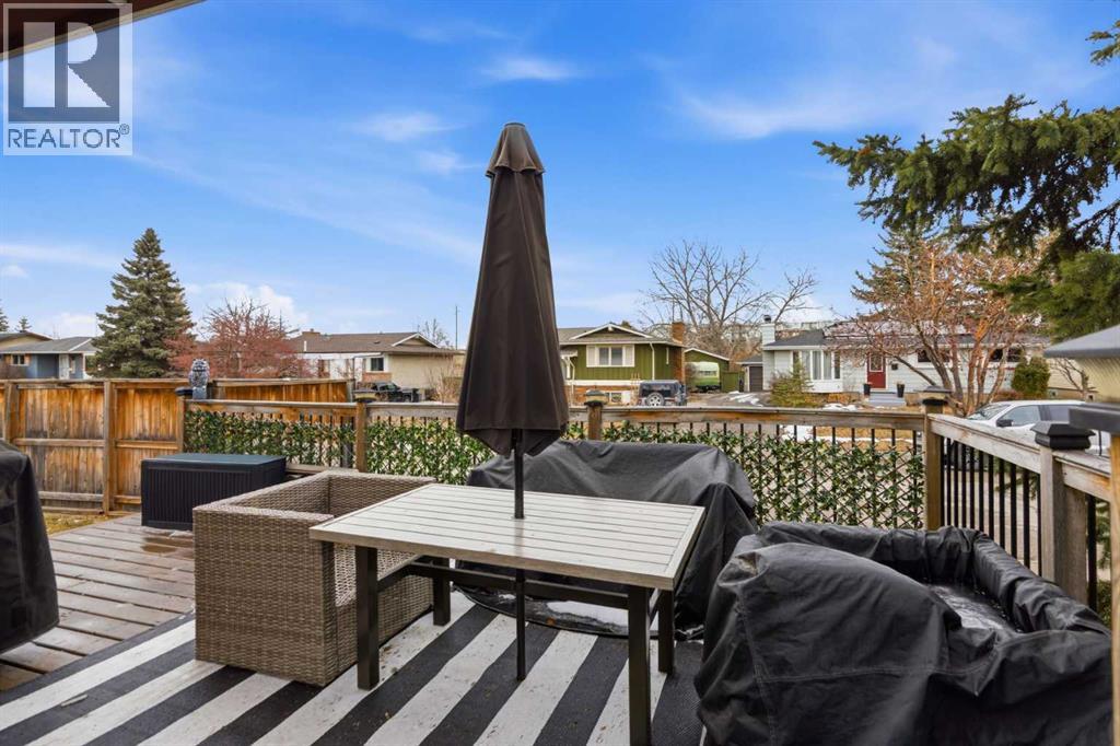 12019 Canfield Green SW, Calgary, Alberta  T2W 1V3 - Photo 6 - A2304400