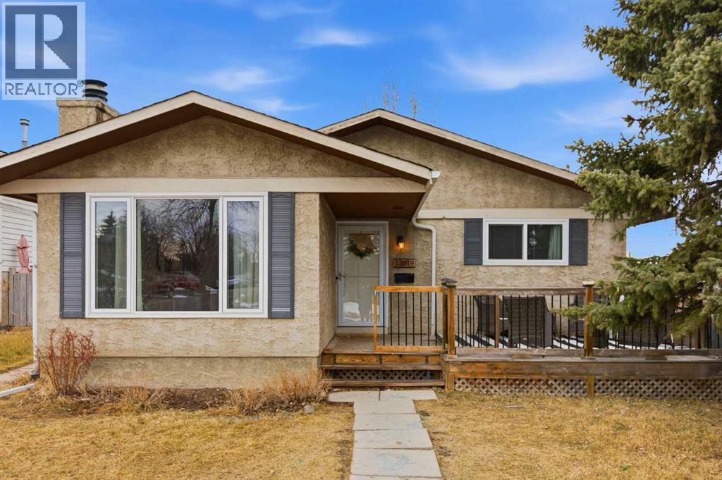 12019 Canfield Green SW, Calgary, Alberta  T2W 1V3 - Photo 5 - A2304400