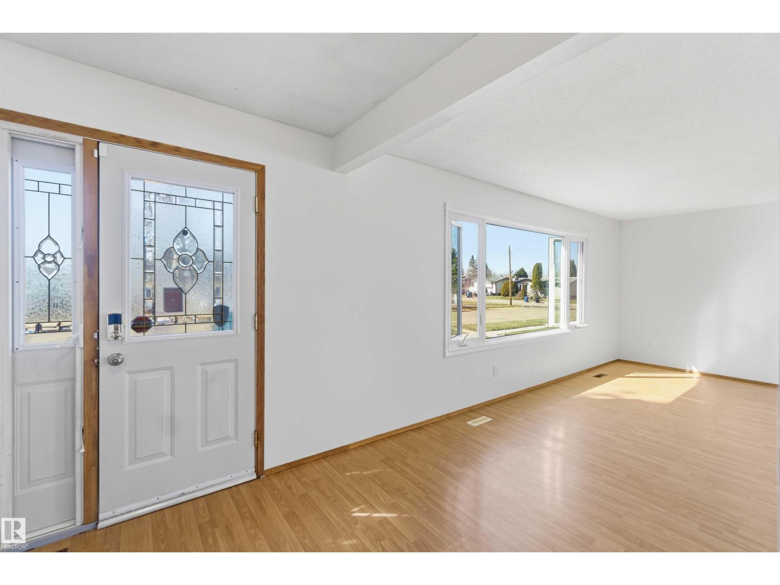 5028 50 Av, Bruderheim, Alberta  T0B 0S0 - Photo 4 - E4485232