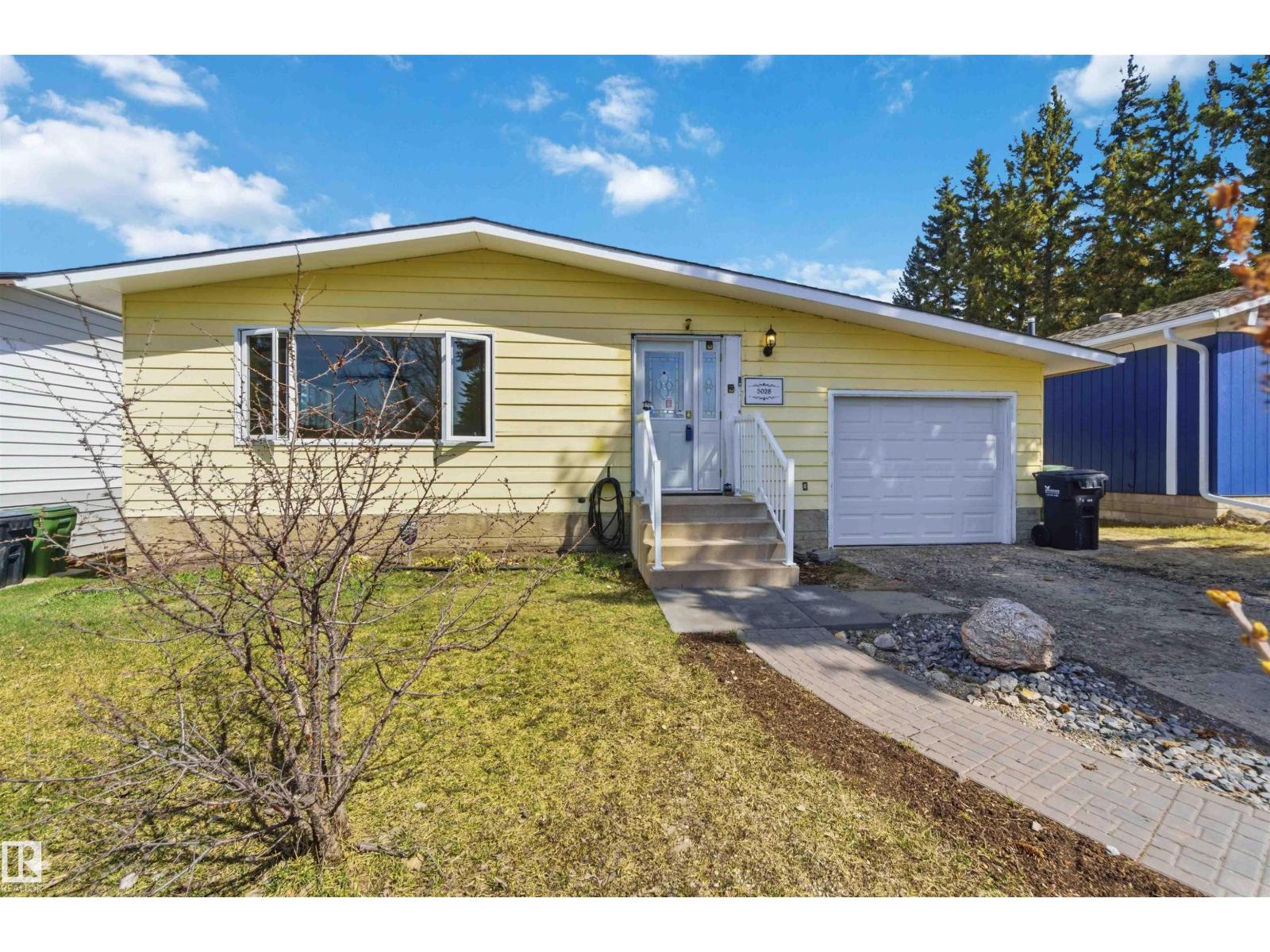 5028 50 AV, bruderheim, Alberta