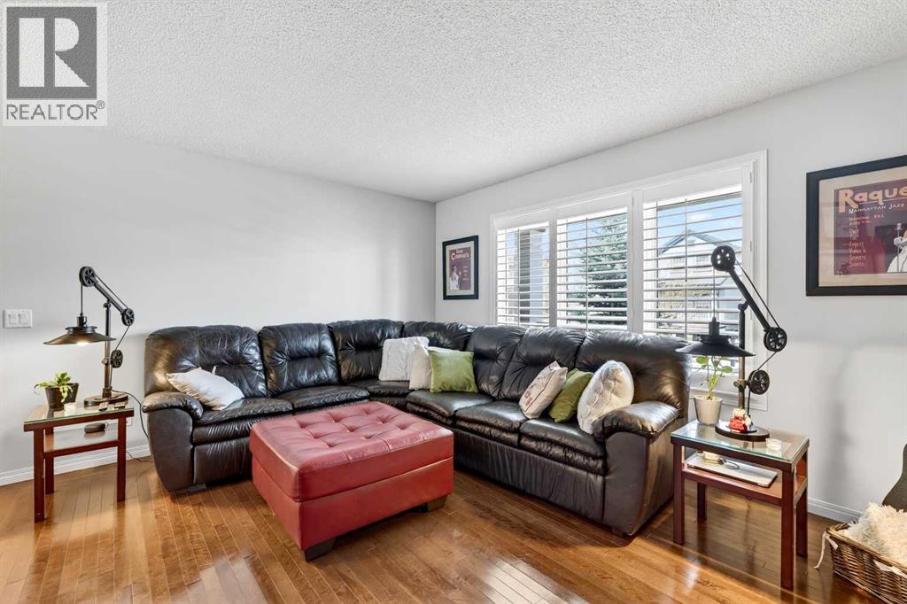 27 Copperpond Heights SE, Calgary, Alberta  T2Z 0W8 - Photo 5 - A2306528