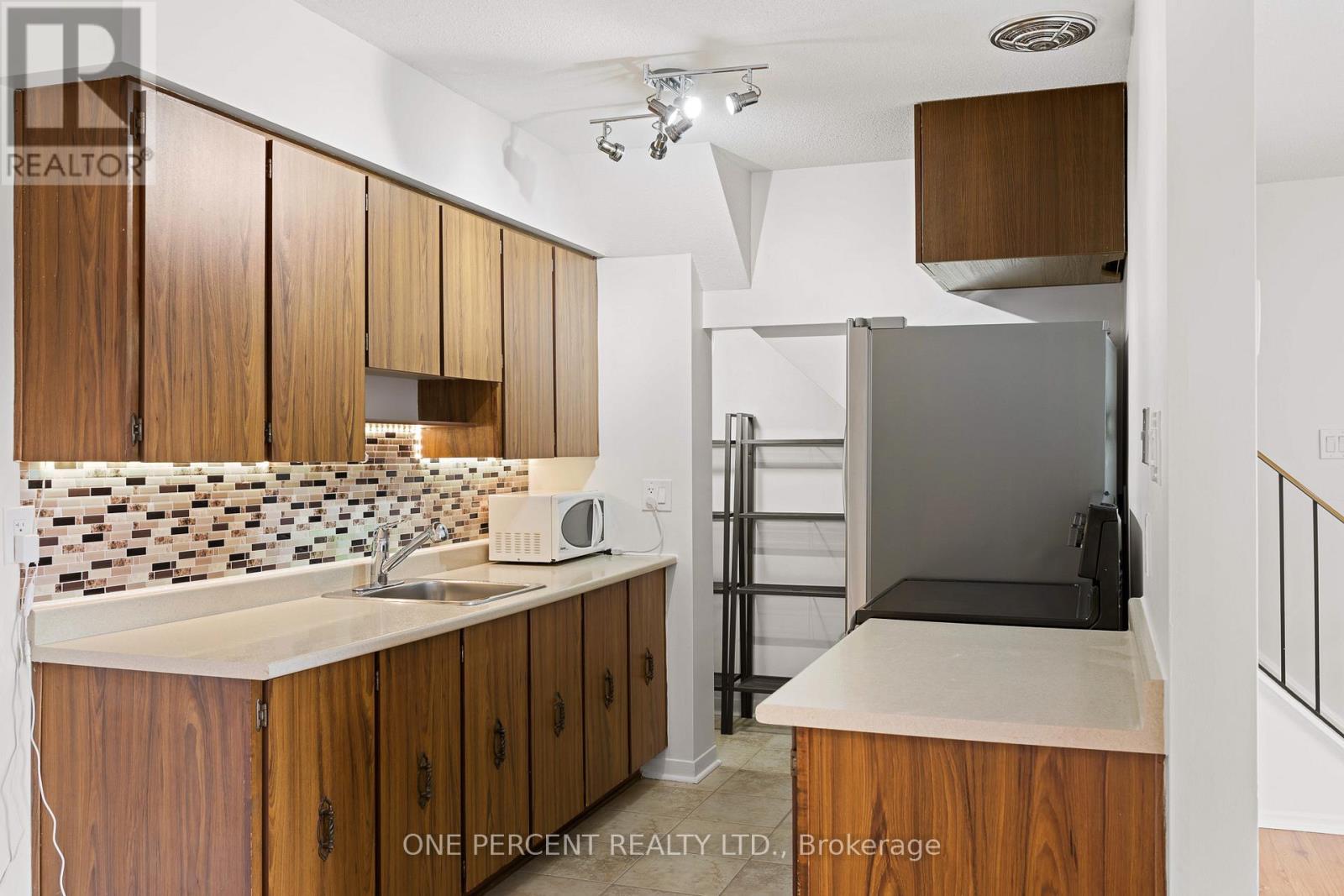 11 - 2640 Draper Avenue, Ottawa, Ontario  K2H 8V3 - Photo 9 - X13070458