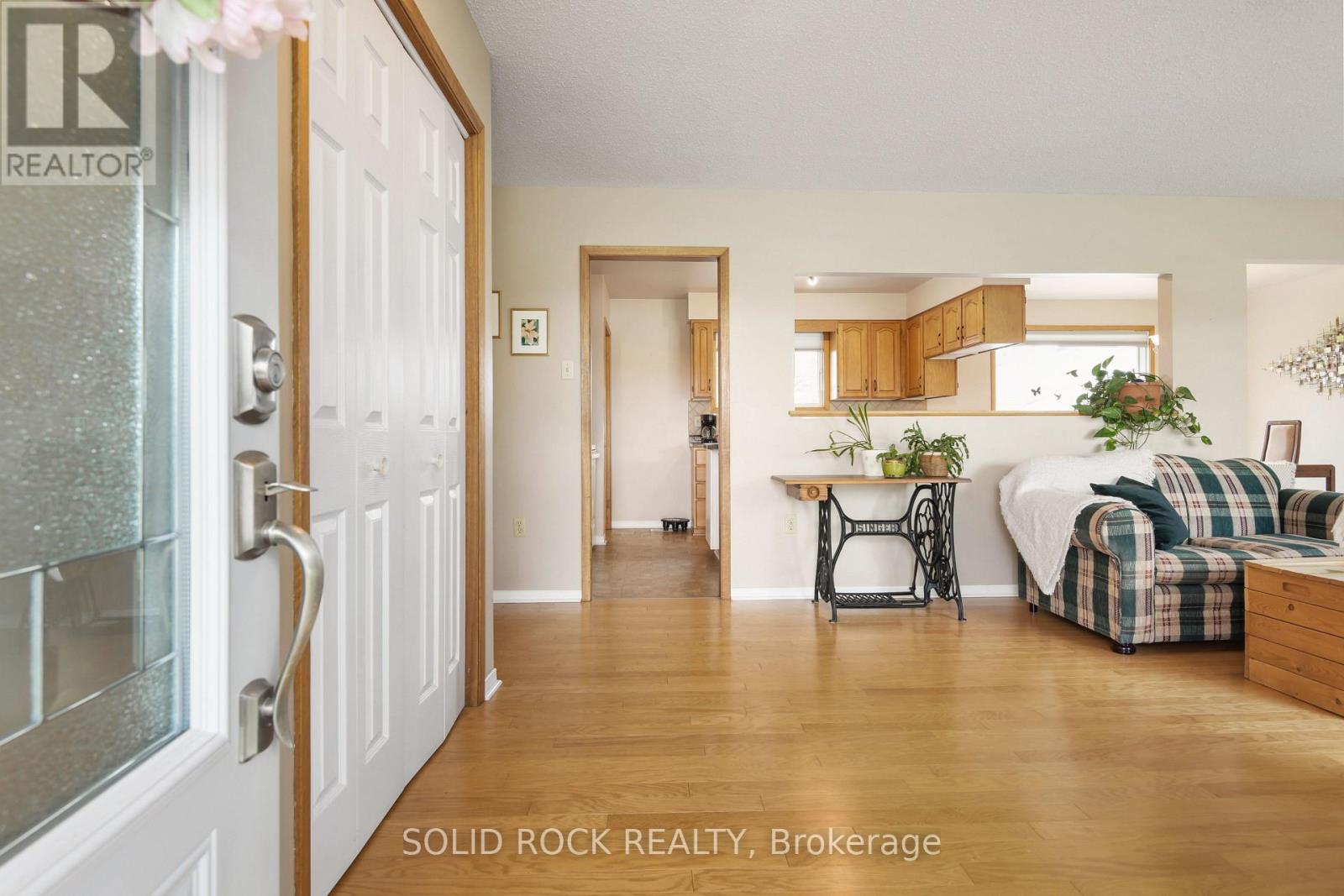 22 Creek Street, Whitewater Region, Ontario  K0J 2L0 - Photo 4 - X13070650