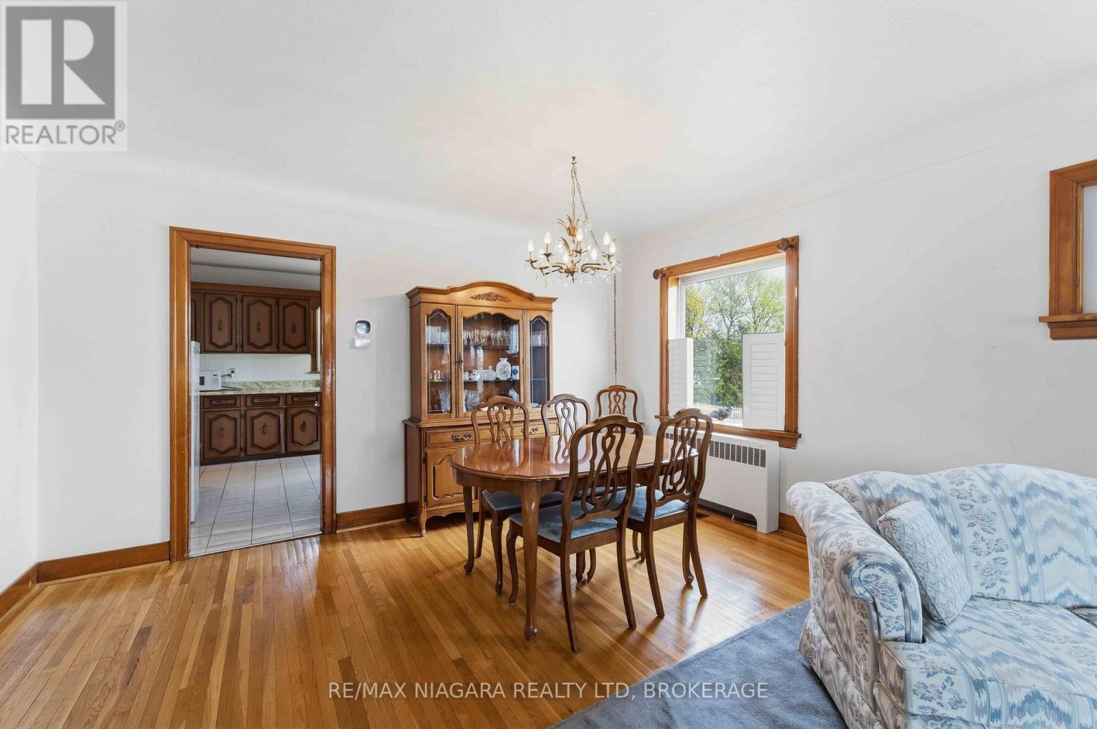 5737 Lowell Avenue, Niagara Falls, Ontario  L2G 4E4 - Photo 11 - X13070346